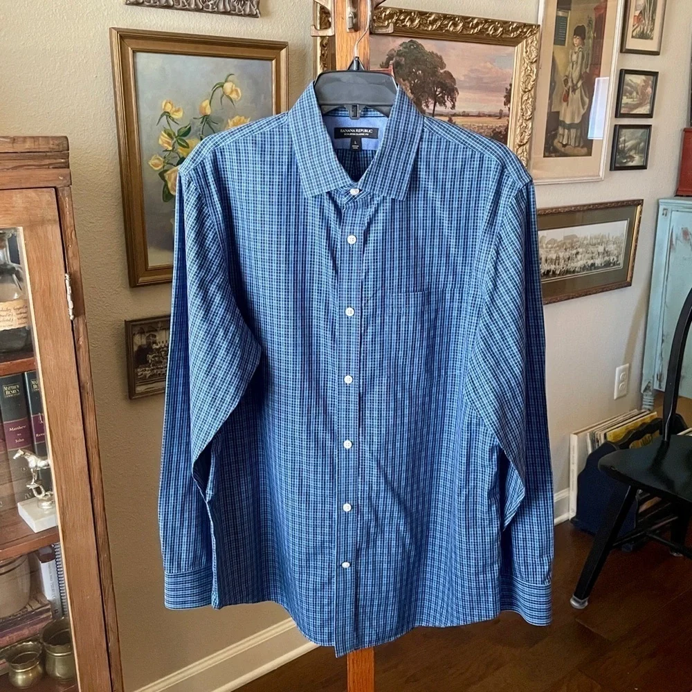 Banana Republic Non-Iron Classic Fit men’s button down cotton shirt L blue plaid